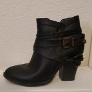 Like new black ankle boots